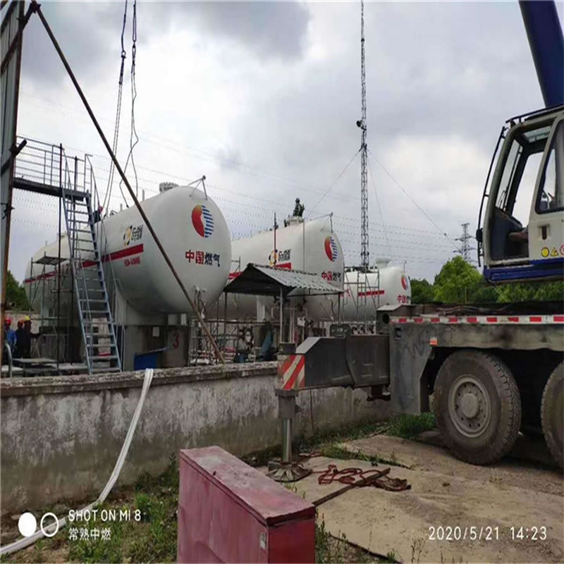 ���̰���